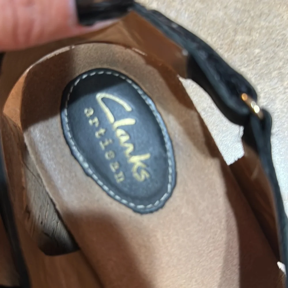 Women’s Clark sandals, size 7